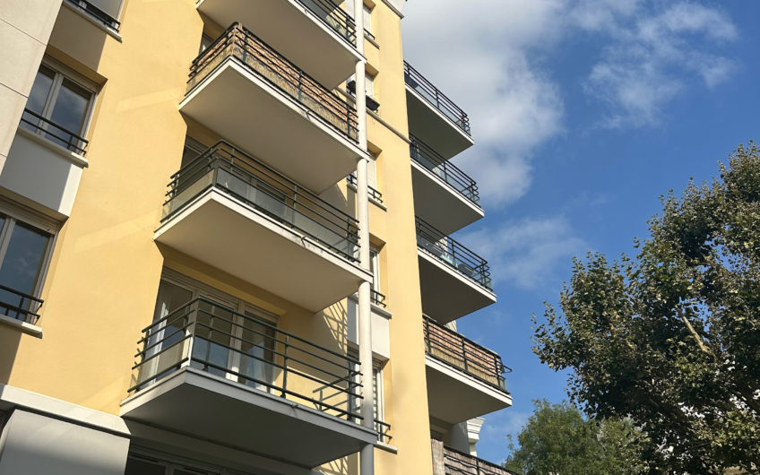 VIEUX LILLE T3 Balcons & Parking